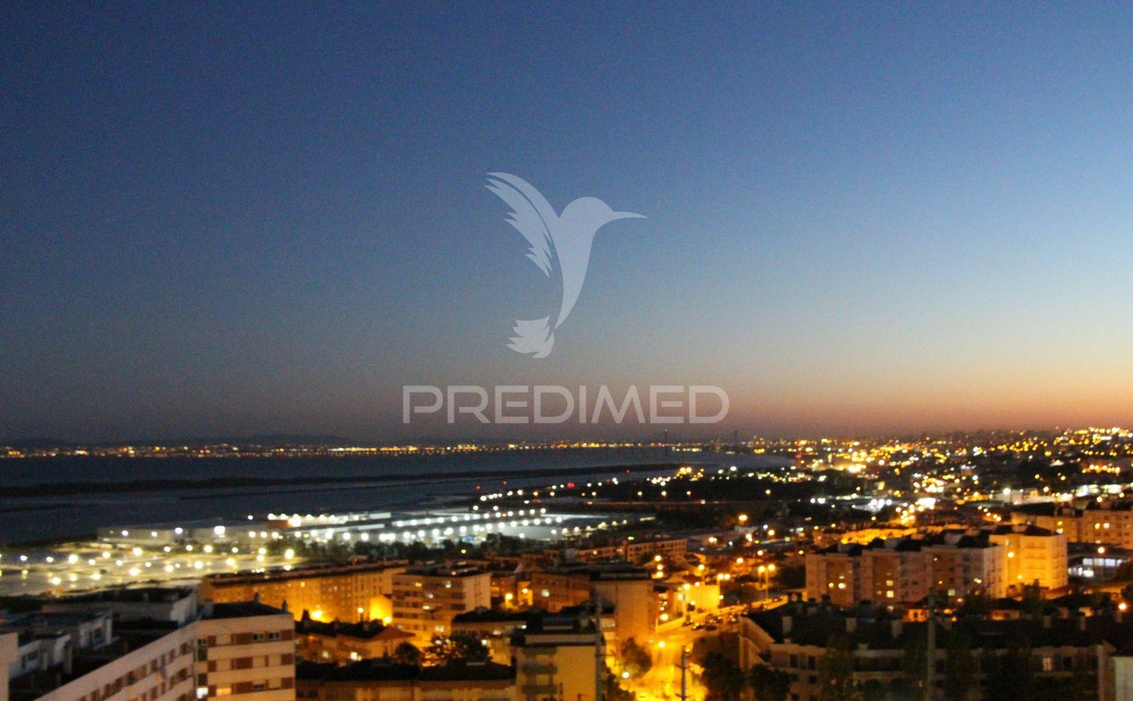 Apartamento t3 remodelado com 2 wc, vista magnífica de rio!