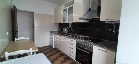 Apartamento t3 remodelado com 2 wc, vista magnífica de rio!