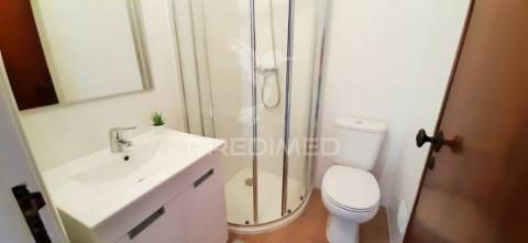 Apartamento t3 remodelado com 2 wc, vista magnífica de rio!