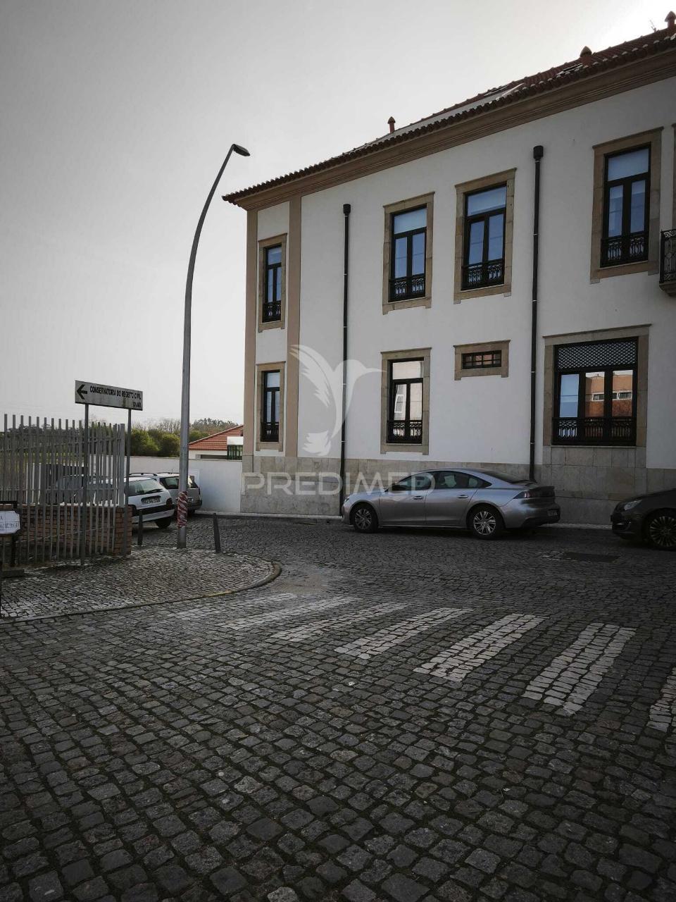 Apartamento novo  t1+1 no centro de ovar