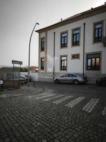 Apartamento novo  t1+1 no centro de ovar