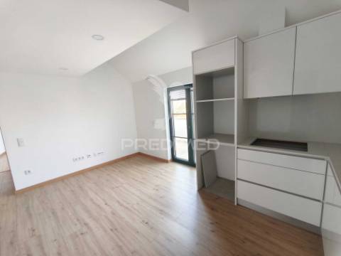 Apartamento novo  t1+1 no centro de ovar