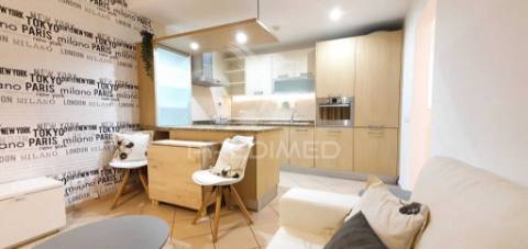 Apartamento t2 com piscina em condomínio fechado, alto do quintão