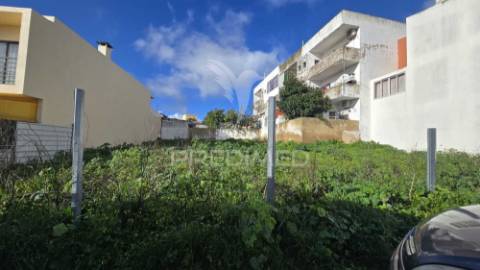 Terreno para construção com potencial para 6 apartamentos