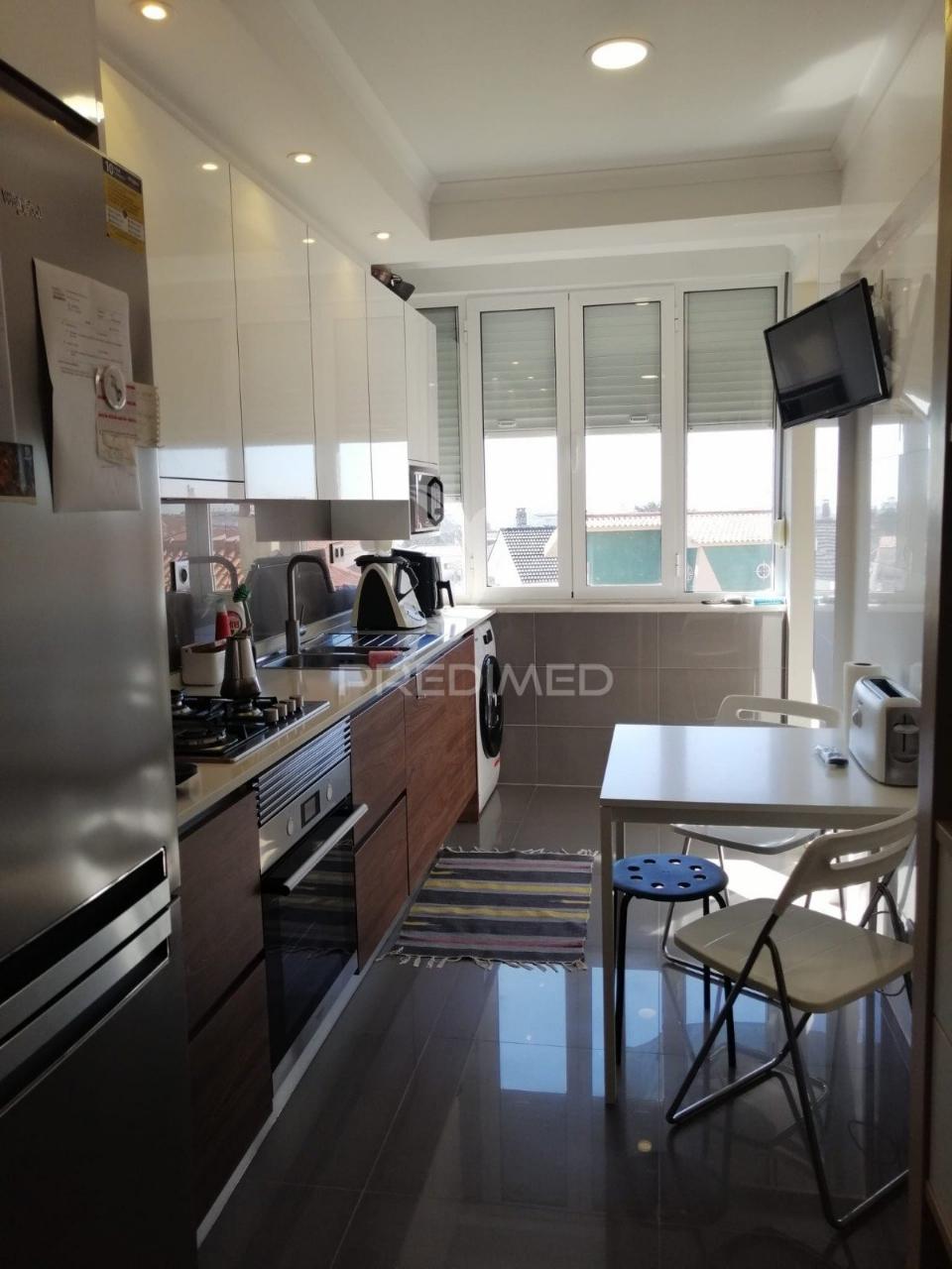 Apartamento t2 - centro queijas