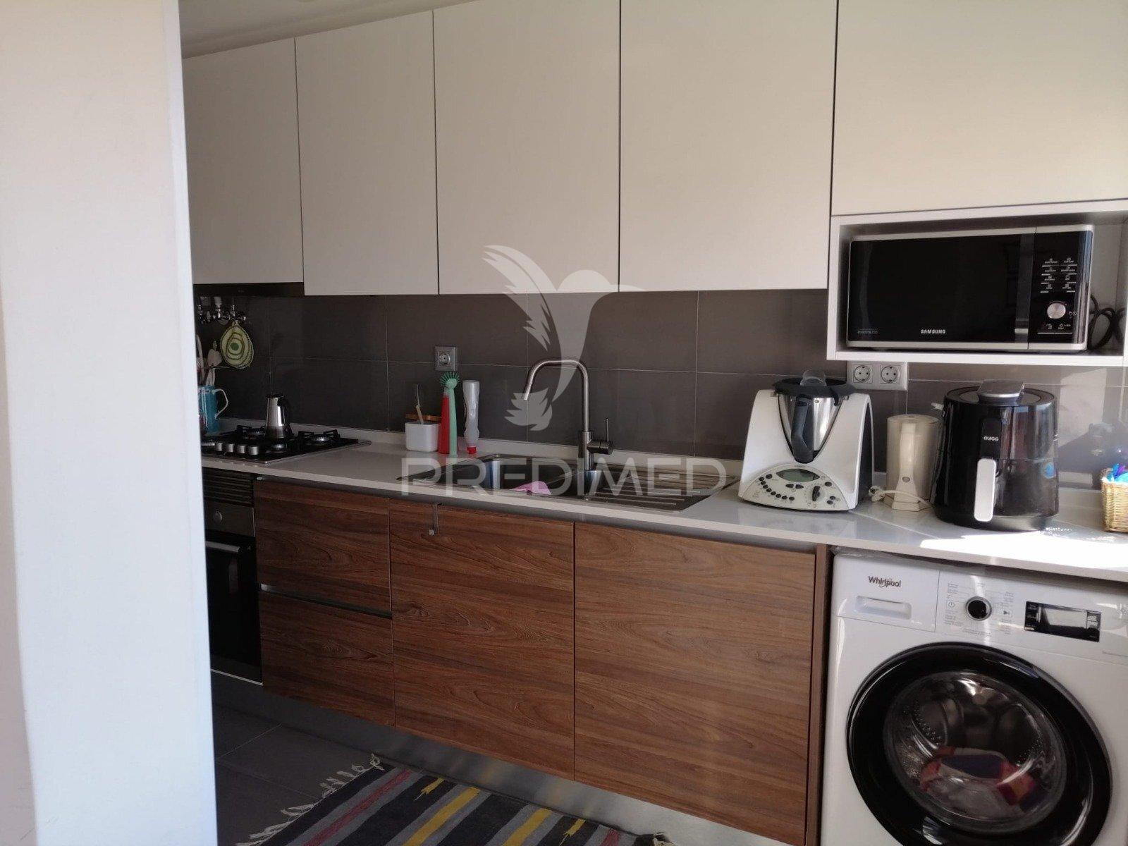 Apartamento t2 - centro queijas