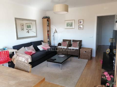 Apartamento t2 - centro queijas