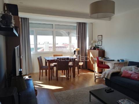 Apartamento t2 - centro queijas