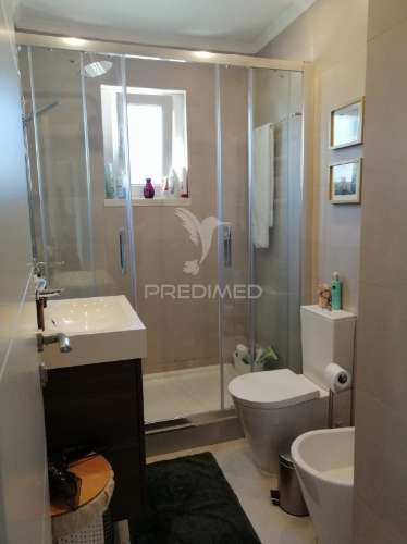 Apartamento t2 - centro queijas