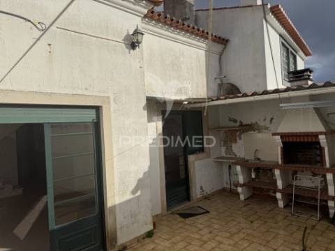 T3 com terraço e loja - arruda dos vinhos