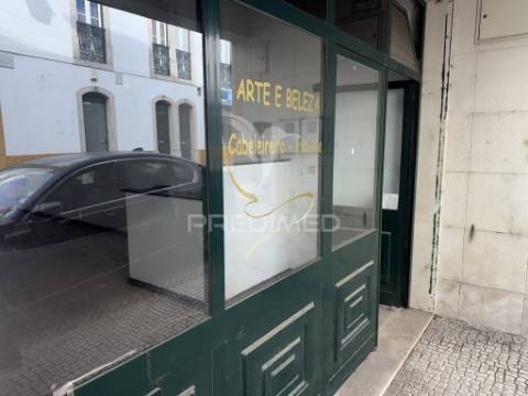 T3 com terraço e loja - arruda dos vinhos