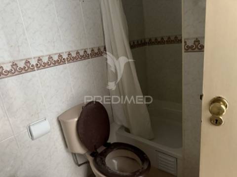 T3 com terraço e loja - arruda dos vinhos