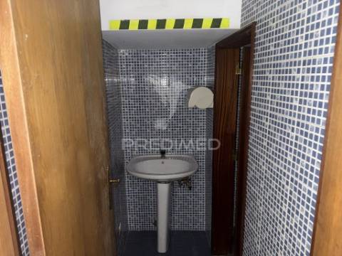 T3 com terraço e loja - arruda dos vinhos