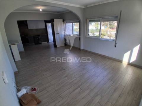 Andar‑moradia t3 renovado em gondomar