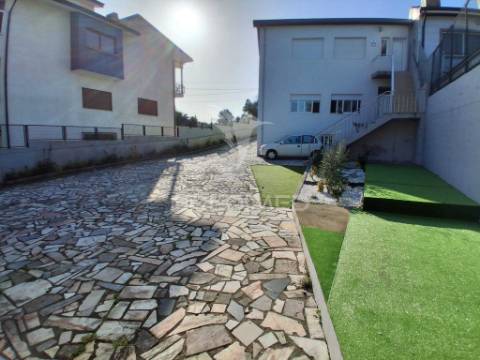Andar‑moradia t3 renovado em gondomar
