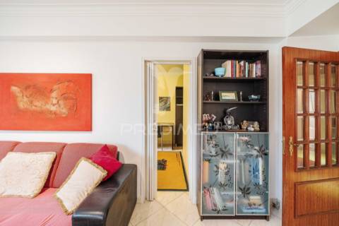 Apartamento | 4 assoalhadas | massamá