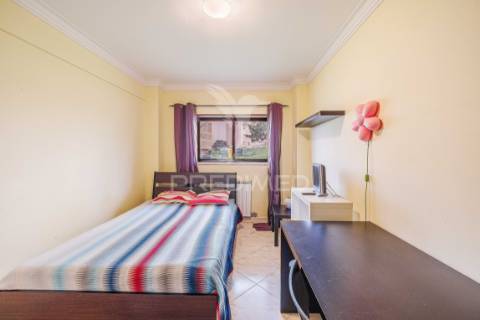 Apartamento | 4 assoalhadas | massamá