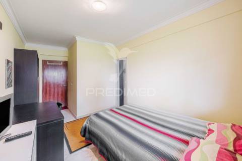 Apartamento | 4 assoalhadas | massamá