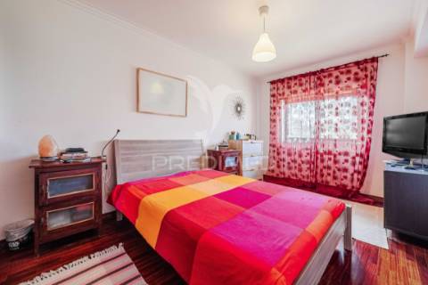 Apartamento | 4 assoalhadas | massamá