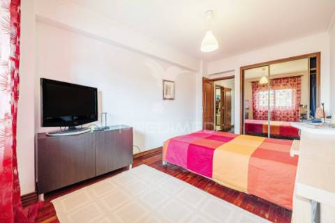 Apartamento | 4 assoalhadas | massamá