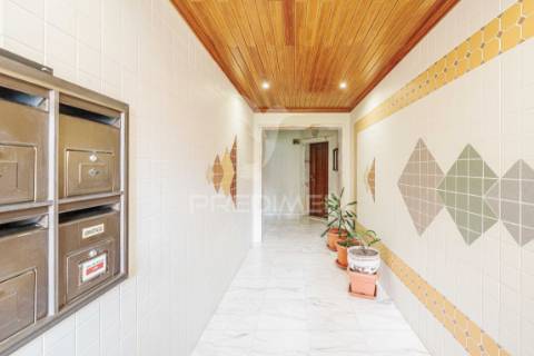 Apartamento | 4 assoalhadas | massamá