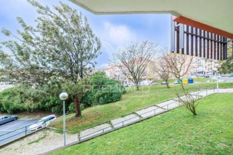 Apartamento | 4 assoalhadas | massamá