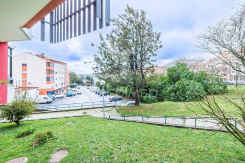 Apartamento | 4 assoalhadas | massamá