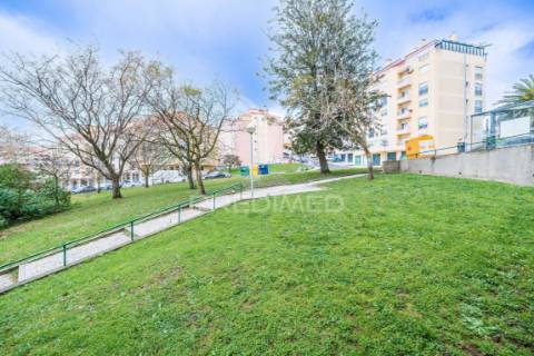 Apartamento | 4 assoalhadas | massamá