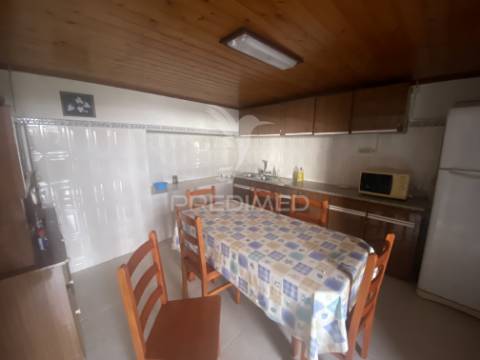 Moradia t2 com terreno na freguesia dos rosais