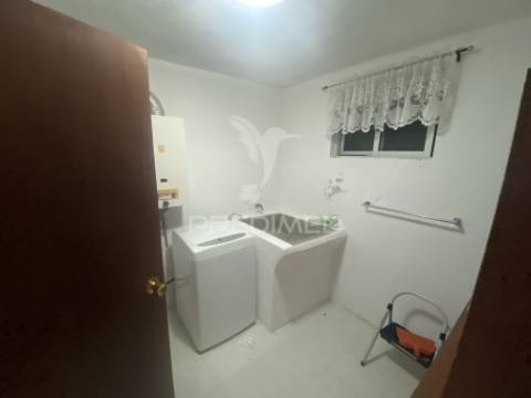 Moradia t2 com terreno na freguesia dos rosais