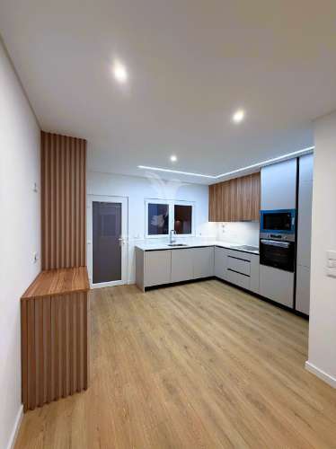 Suite, garagem, varandas, acabamentos de qualidade