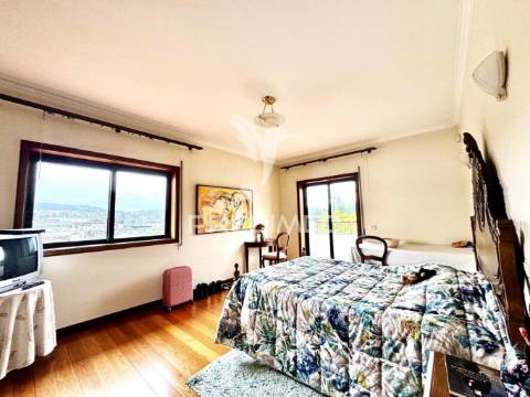 Moradia t3  em creixomil - guimarães