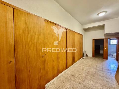 Moradia t3  em creixomil - guimarães