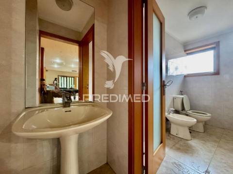 Moradia t3  em creixomil - guimarães