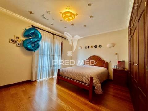 Moradia t3  em creixomil - guimarães