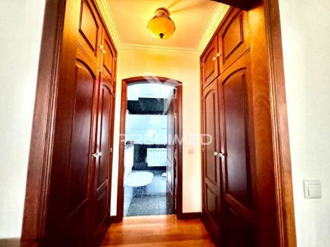 Moradia t3  em creixomil - guimarães