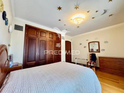 Moradia t3  em creixomil - guimarães