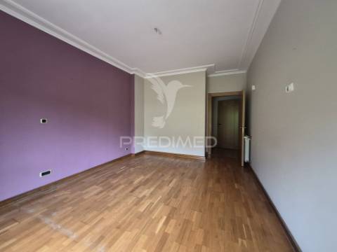 Apartamento t2 com elevadores no centro de vila franca de xira