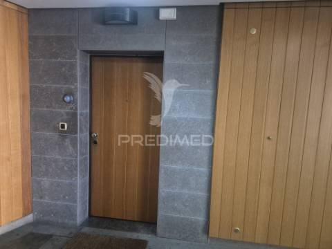 Apartamento t2 com elevadores no centro de vila franca de xira