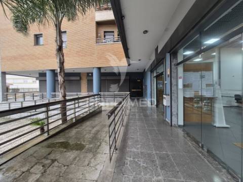 Apartamento t2 com elevadores no centro de vila franca de xira