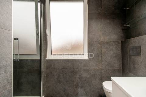 Moradia t4 com sótão e garagem | mina de água – amadora