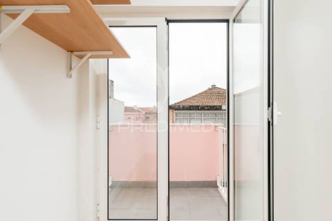 Moradia t4 com sótão e garagem | mina de água – amadora