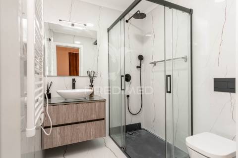 Moradia t4 com sótão e garagem | mina de água – amadora