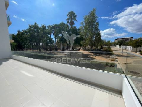 Apartamento t3 com terraço privado de 57m²