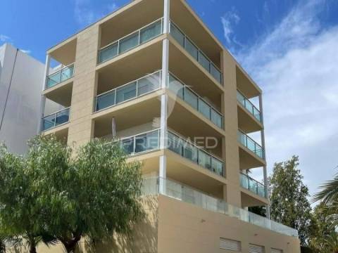 Apartamento t3 com terraço privado de 57m²