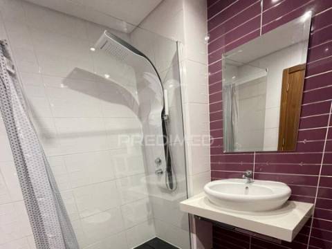 Apartamento t3 com terraço privado de 57m²