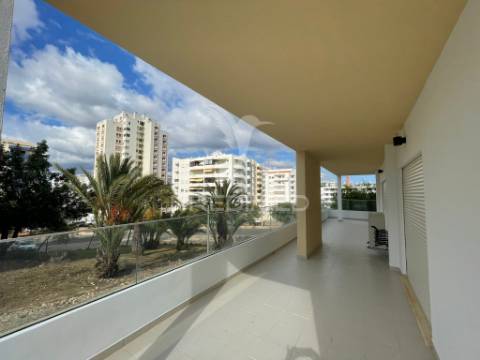 Apartamento t3 com terraço privado de 57m²