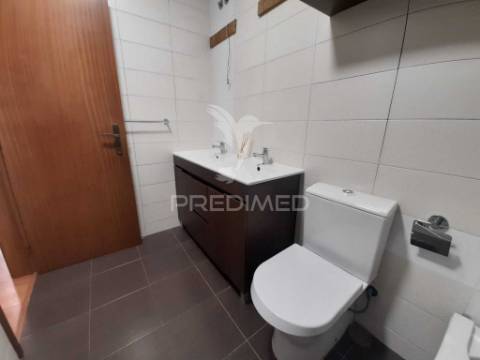 Apartamento t2 com varanda,queluz