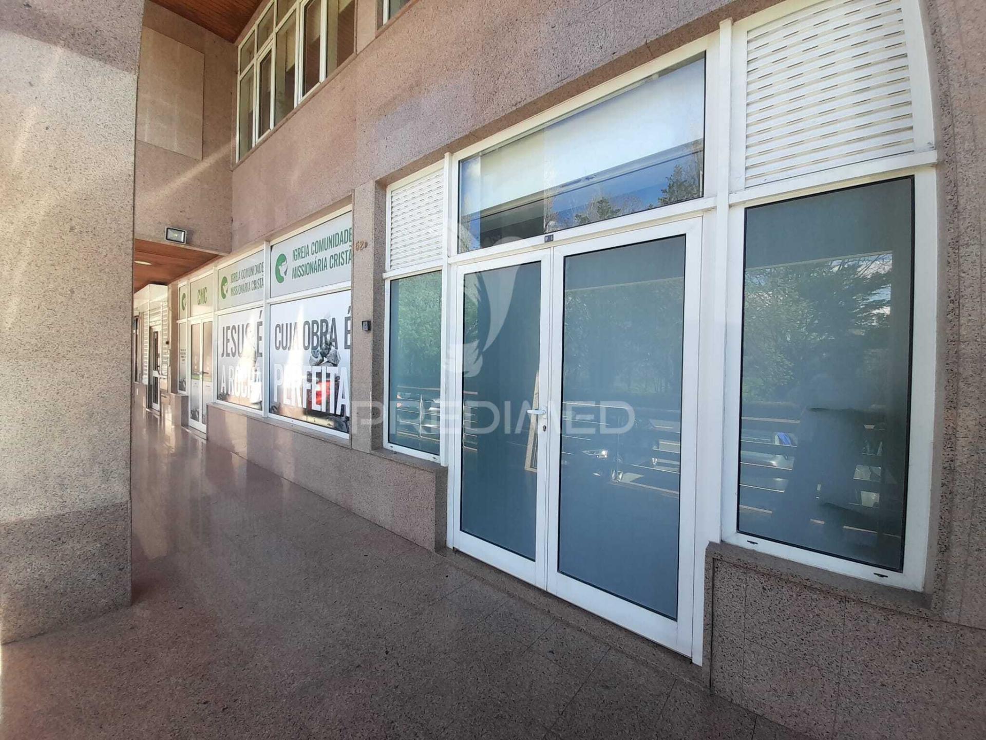 Excelente loja com 99 m2,belas.