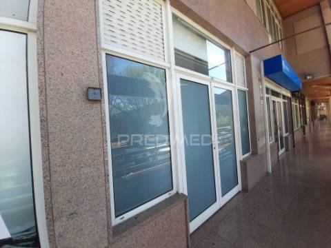 Excelente loja com 99 m2,belas.